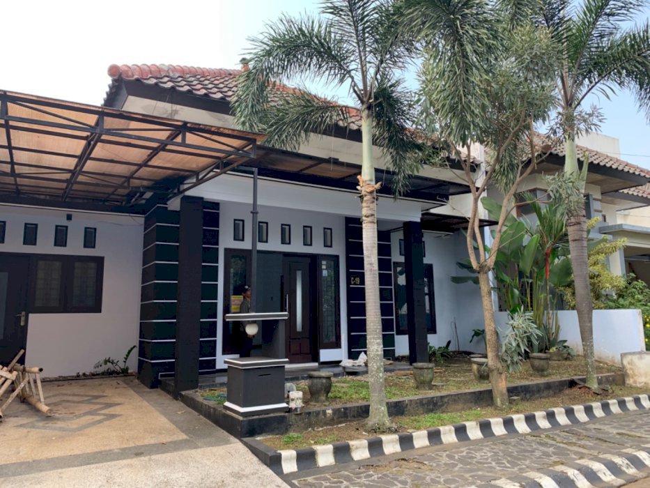 Disewakan rumah di Permata Tlogomas Malang