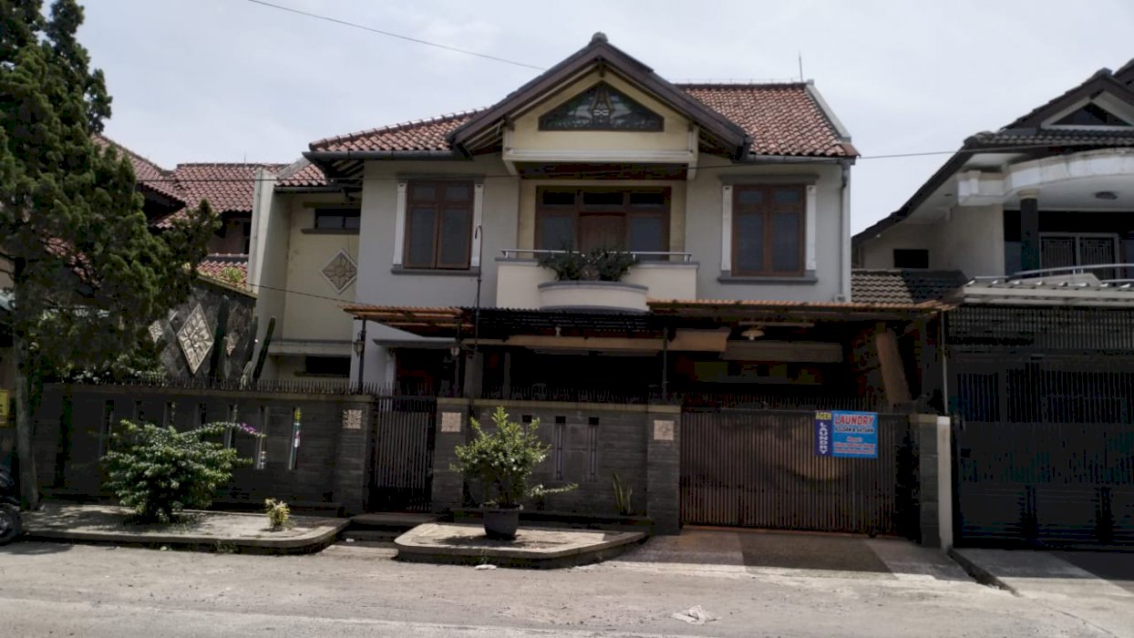 Jual rumah di mainroad Taman Cibaduyut Indah