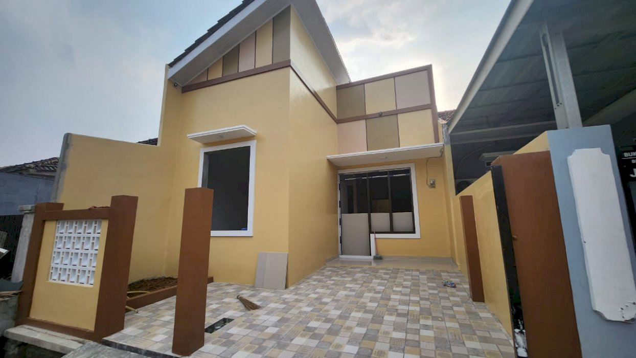Rumah Mewah Harga Murah Ful Renovasi Luas 90m 3KT 2KM