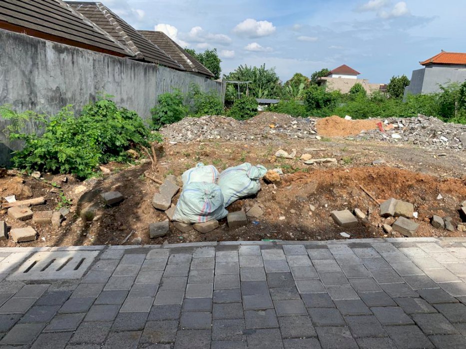 Buc tanah termurah dilokasi Ubung Kori nuansa sertifikat ready