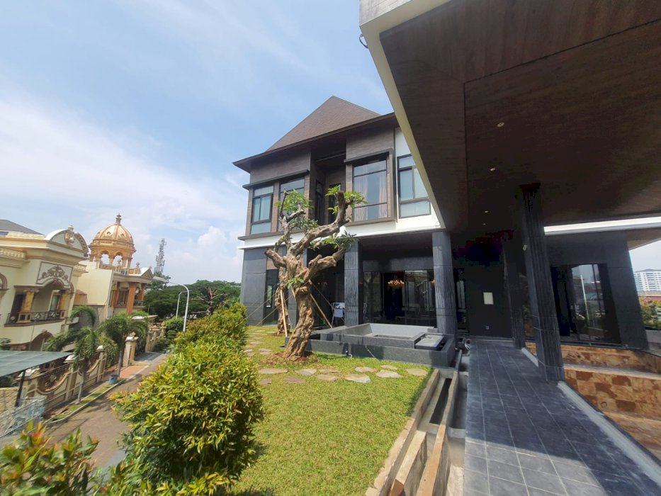 Rumah Baru Super Mewah di Pantai Mutiara, Jakarta Utara