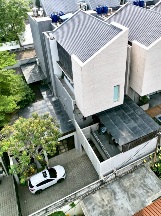 Rumah Mewah Ada Lift di Cluster Elit Modern Cipete Cilandak, Jakarta
