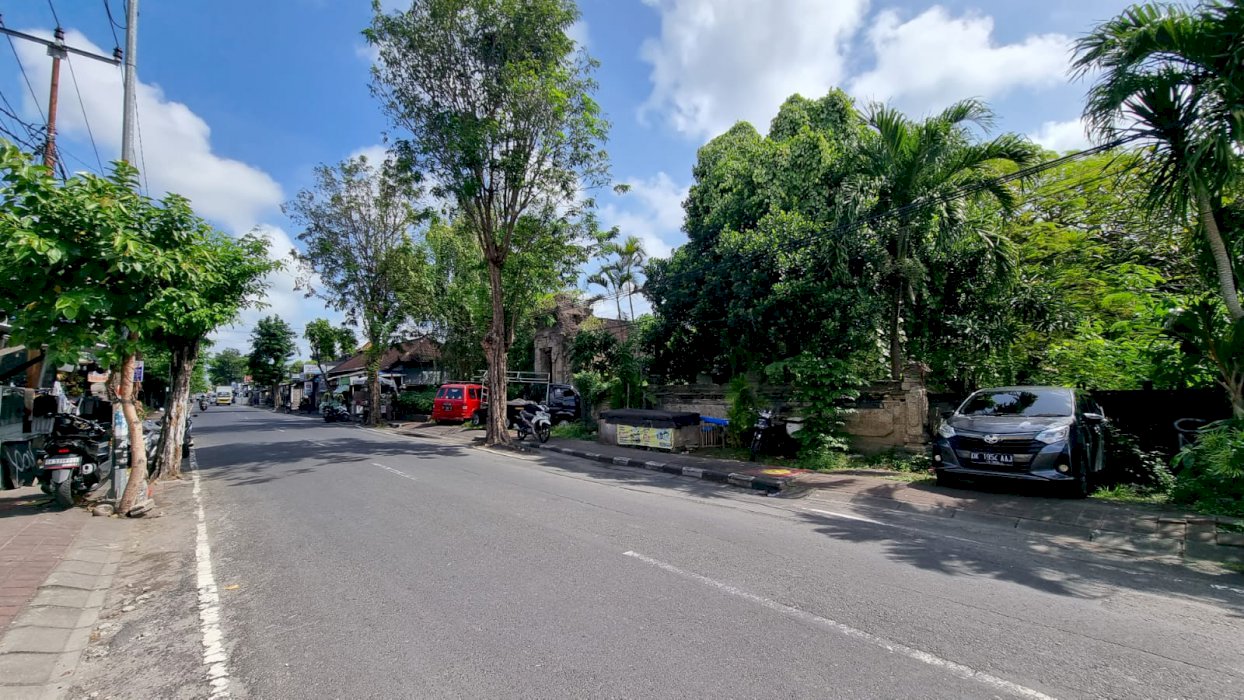 Buc tanah di pinggir jalan raya jimbaran Termurah