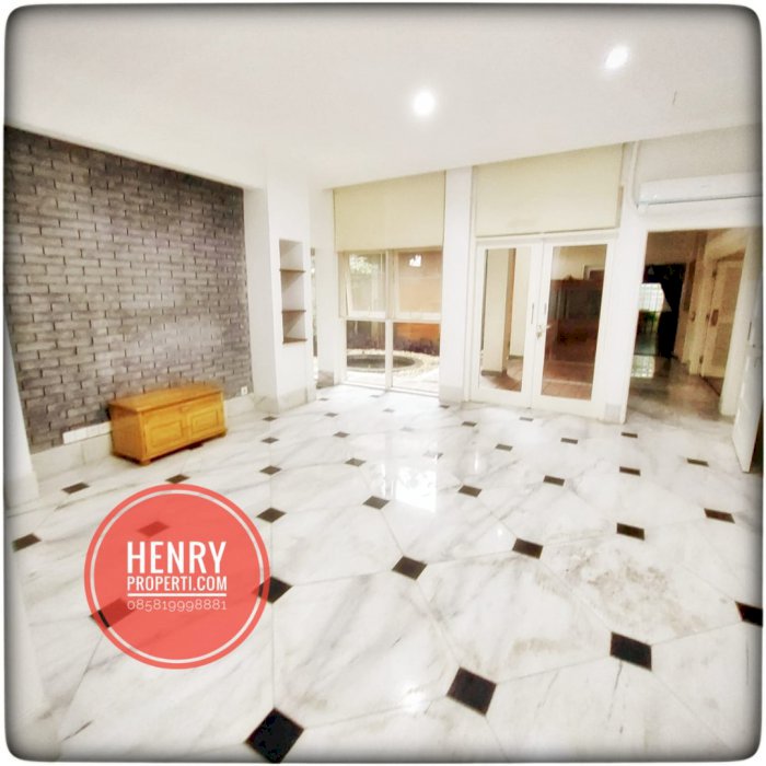 For Rent Nice and Spacious House Semi Furnish at pondok indah