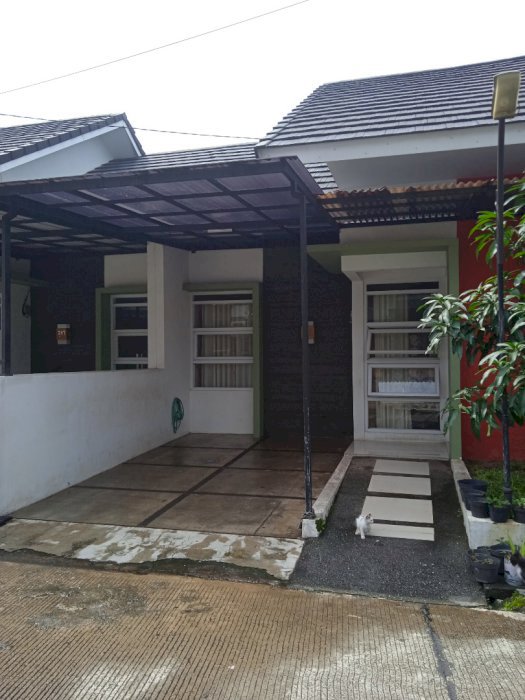 Dijual atau Over Kredit Rumah KPR 15 Menit ke Toll Buah Batu