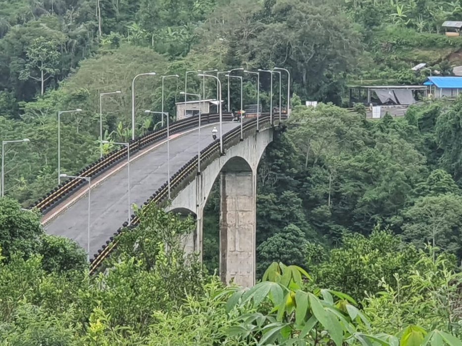 Tanah view jembatan terpanjang di badung
