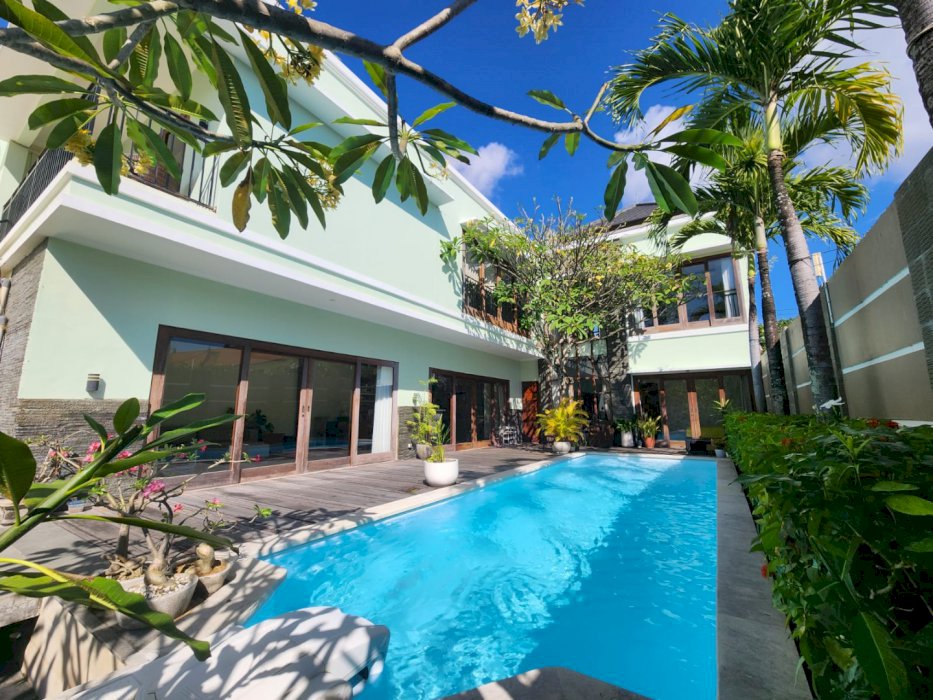 Jual cepat villa luxury Seminyak Kuta Bali  GPL