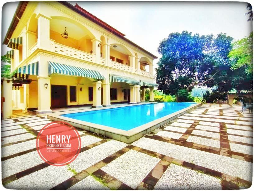 For Rent  Spacious House with Big Yard and Pool Near Pondok Indah Golf