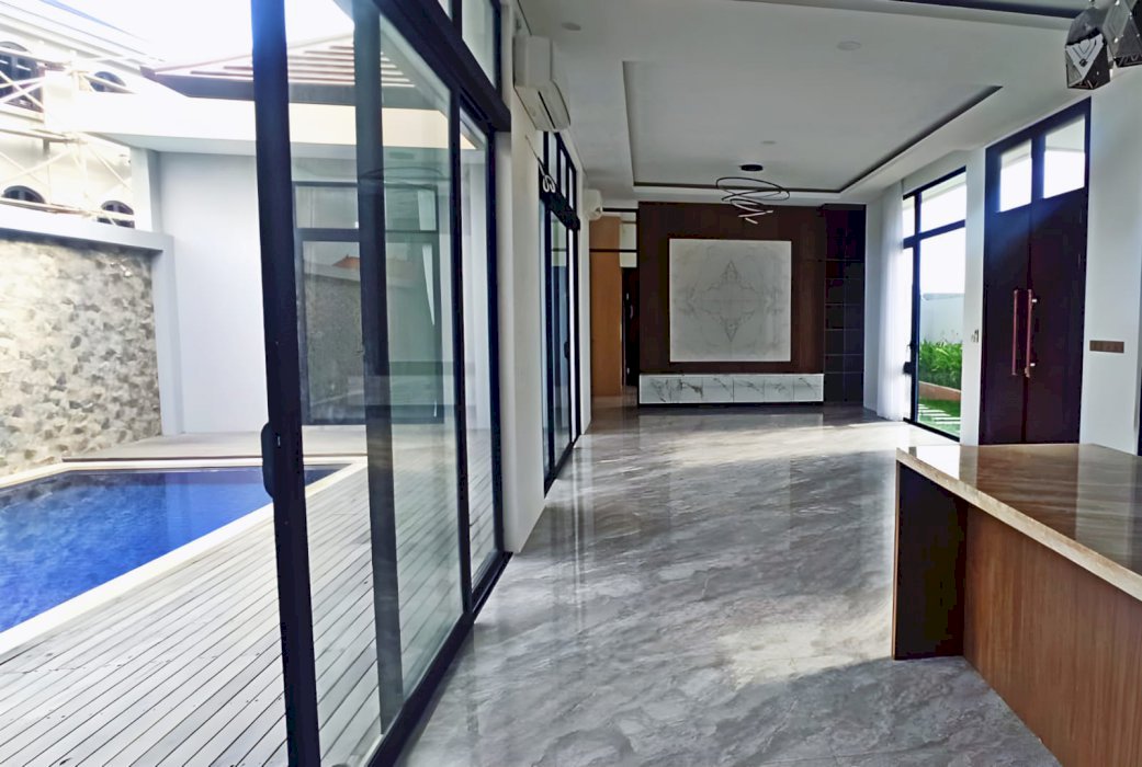 Dijual villa baru Umalas kerobokan Bali