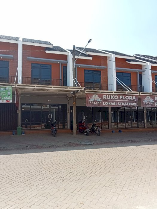 Ruko siap huni di kawasan Strategis