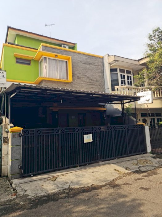 Rumah Bagus 3 Lt T E R M U R A H Area H Nawi, Gandaria Utara