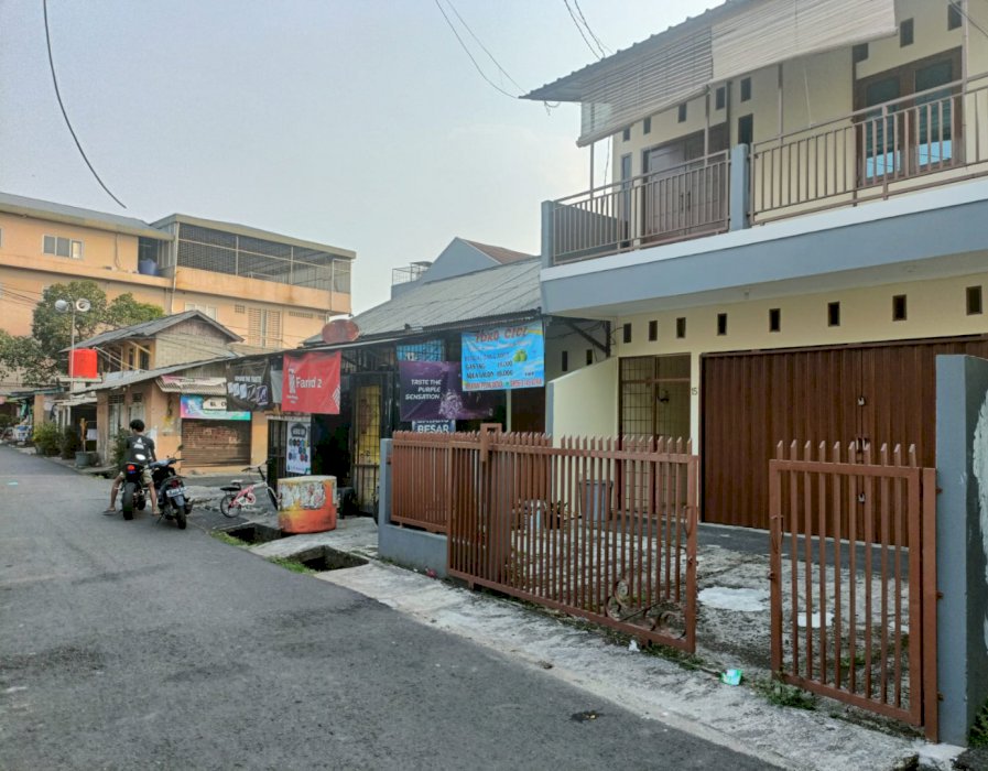 Rumah Tinggal Dan 8 Kontrakan di Pondok Pinang, Jakarta Selatan
