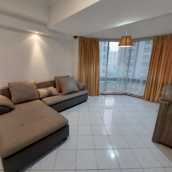 Disewakan Taman Anggrek 2+1BR Full Furnish and Renov City