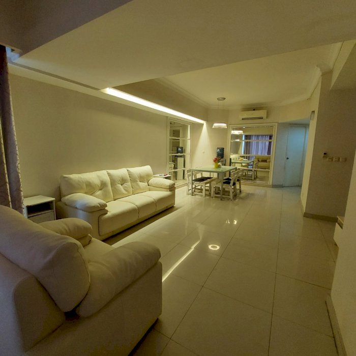 Disewakan Taman Anggrek 2+1BR Full Furnish lantai tinggi