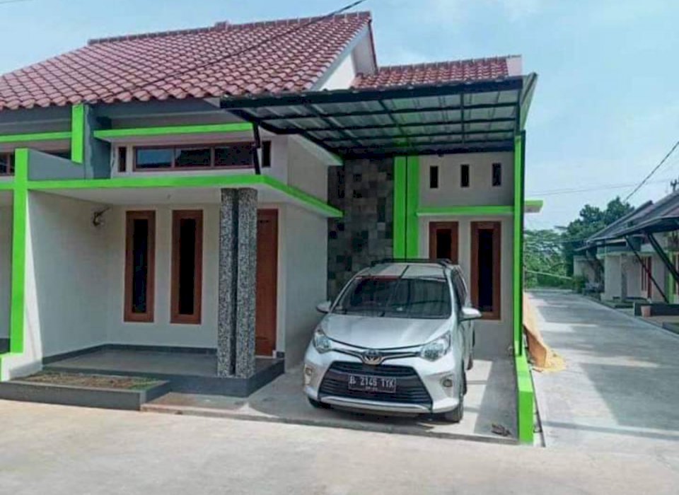 Rumah mewah dekat stasiun