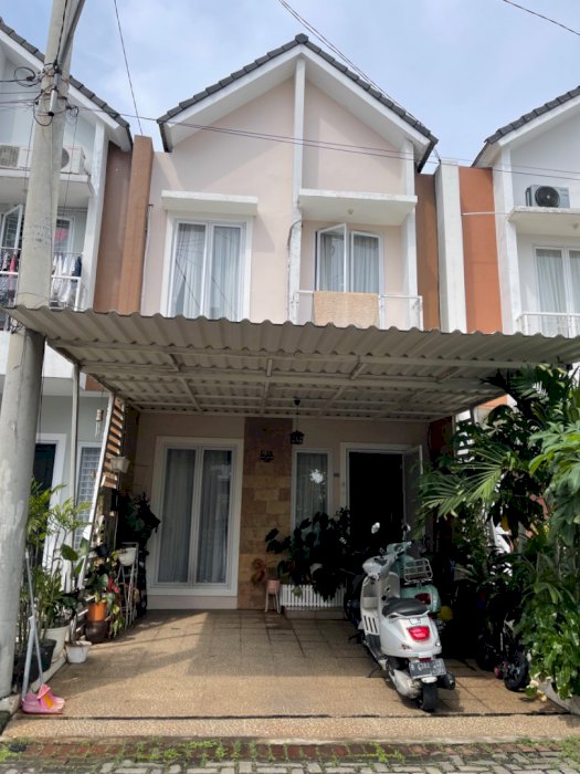 Rumah siap huni di cluster De Viva bintaro Tangerang Selatan