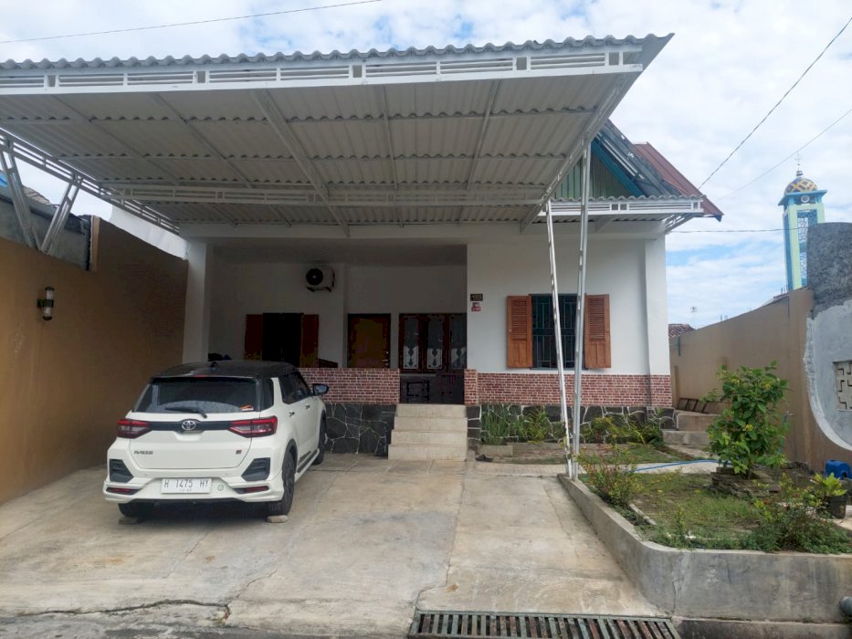 DIJUAL RUMAH STRATEGIS, KALIBANTENG KULON SEMARANG BARAT JAWA TENGAH