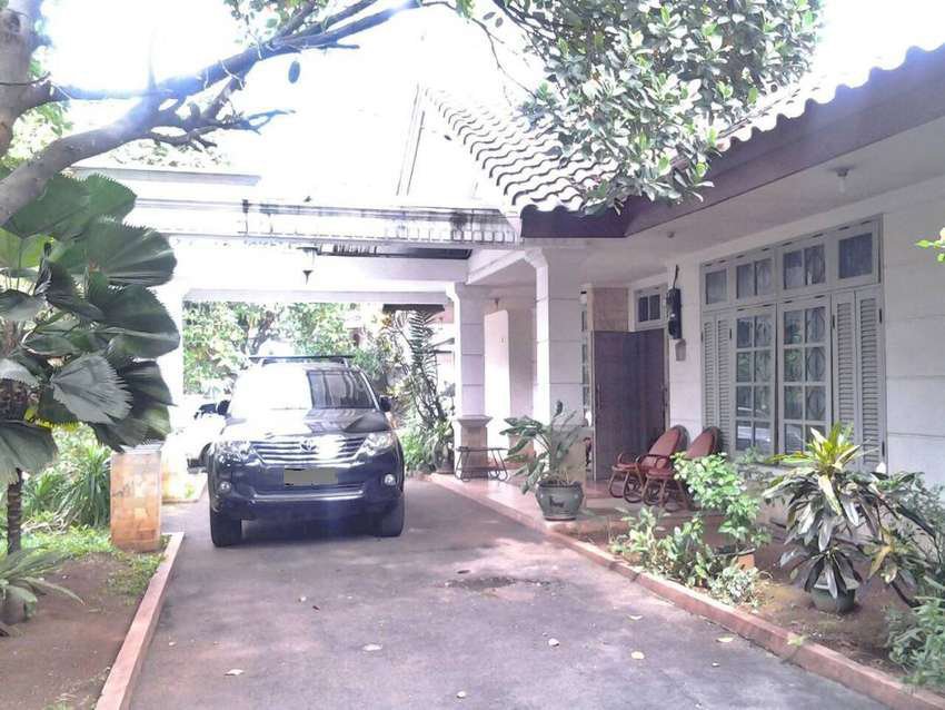 Rumah Hitung Tanah Jl Tulodong Kebayoran Baru, Jakarta Selatan