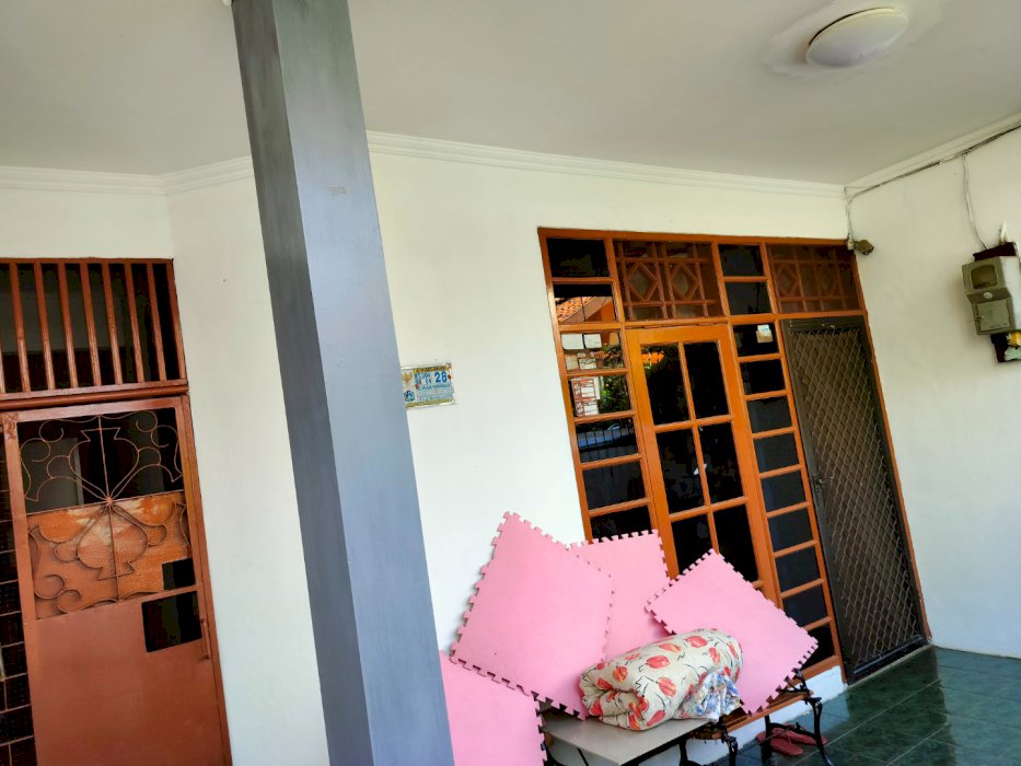 Rumah kost2an. 2 lnt bnyk kmr siap huni tidak bnjr