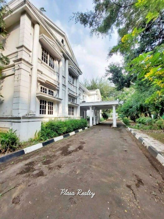 Dijual Gedung Komersial ex AIS di Kemang, Jakarta Selatan
