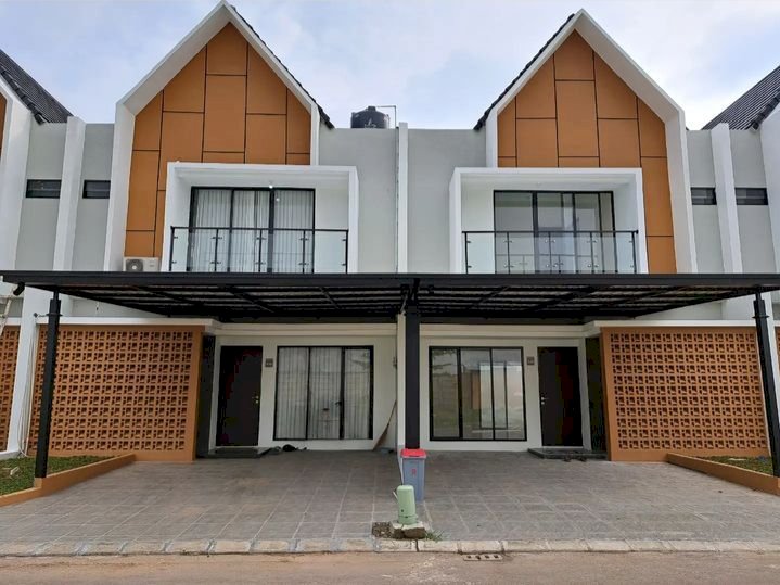 Rumah Mewah 3 kamar tidur dekat Bandara Soekarno Hatta Tangerang