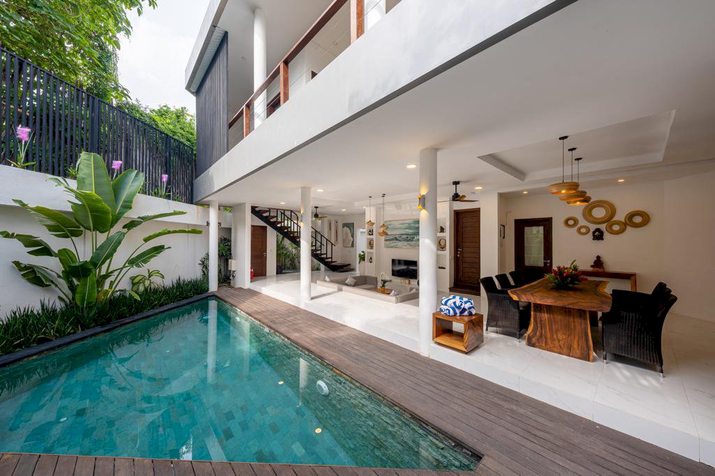DIJUAL VILLA LUXURY SEMINYAK, DENPASAR BALI