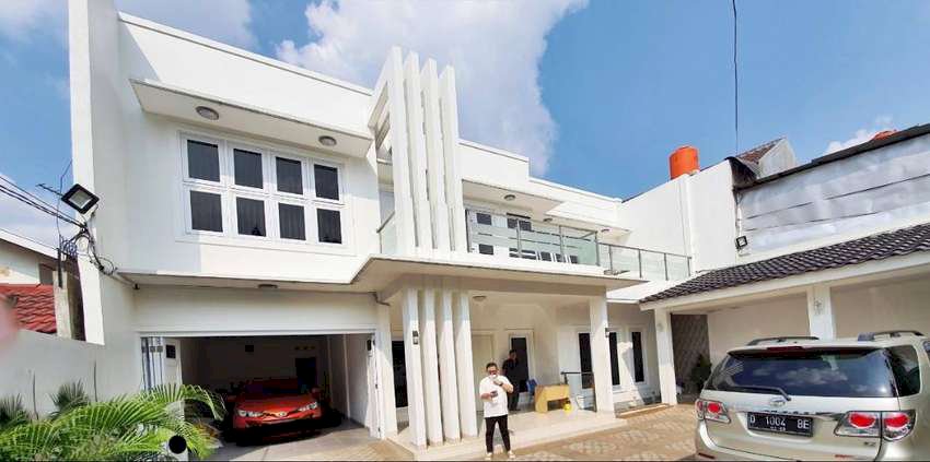 Rumah Kantor Mewah di jl. Jati Padang dekat TB Simatupang, Jaksel