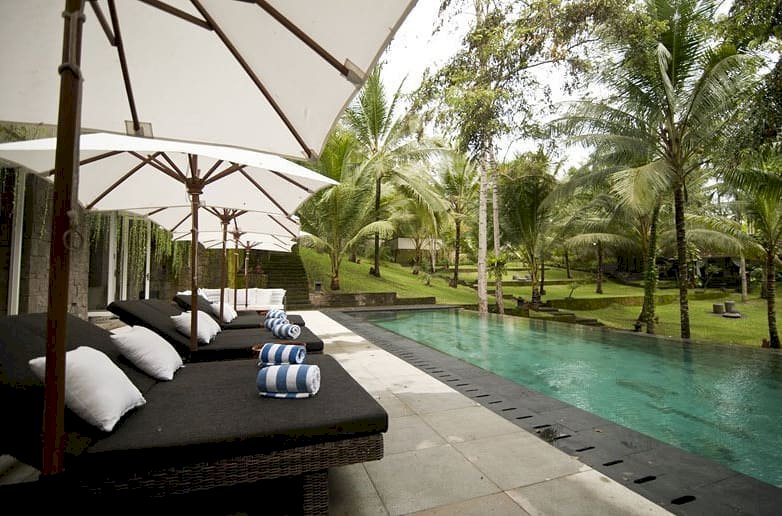 DIJUAL VILLA RELAXING MODERN TROPICAL STLYE, JEMBRANA BALI