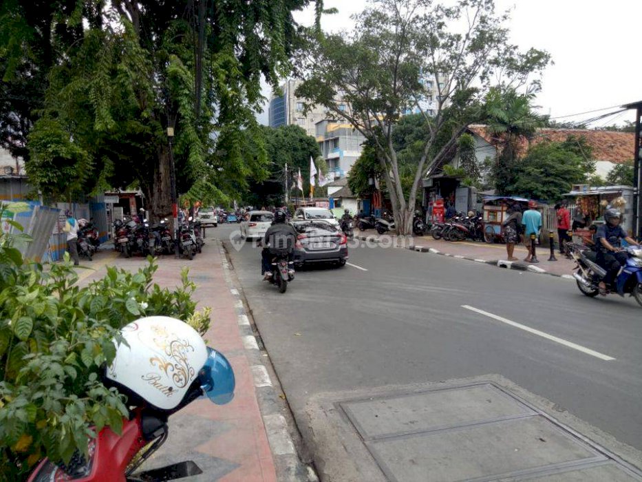 Gedung Tua HITUNG TANAH Zona Komersial di Jl. Salemba Tengah, Jakarta