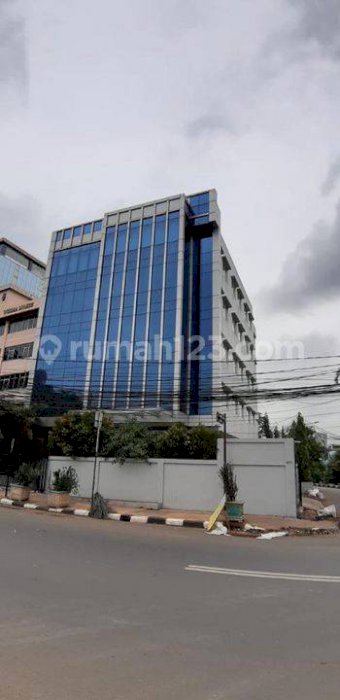 Gedung Perkantoran Megah Brand New Siap Pakai di Menteng
