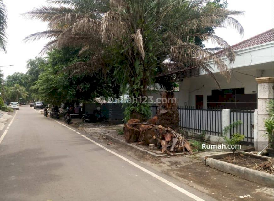Rumah Lama Area Istimewa Jl. Cempaka Putih Tengah, Jakarta Pusat