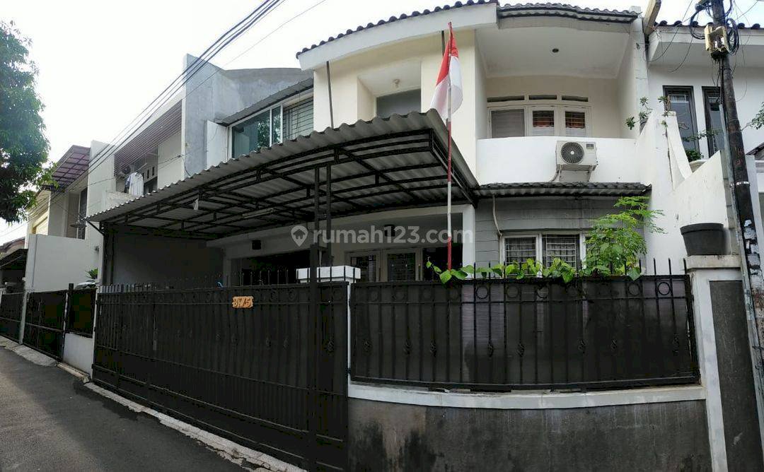 Rumah Bagus 2 Lt Siap Huni BEBAS BANJIR di Tebet Timur, Jakarta