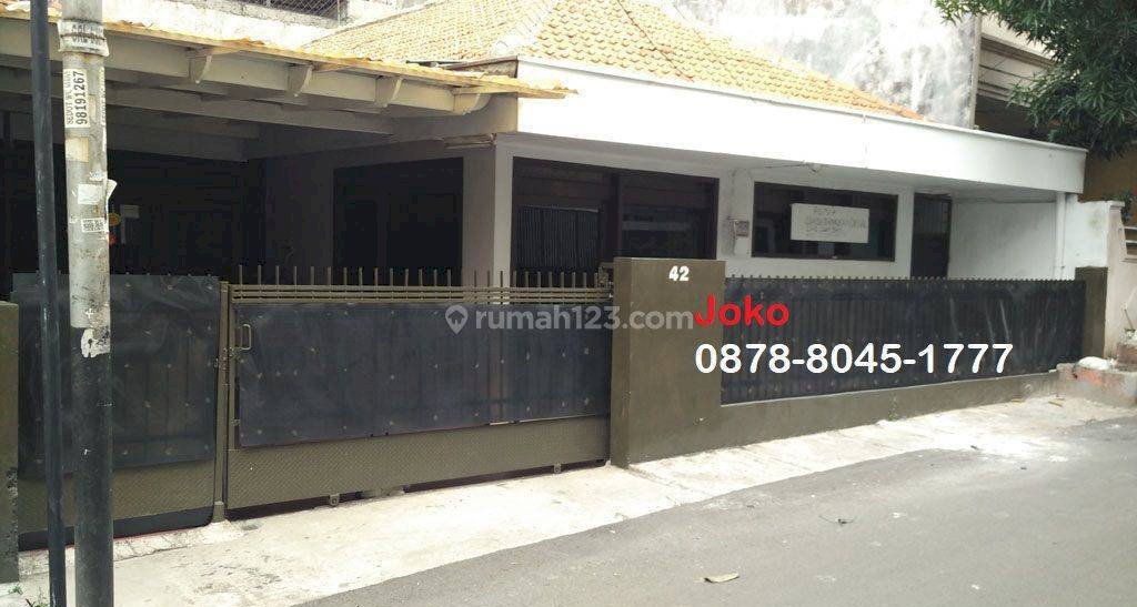 Rumah Lama Dan Hoky Area Bebas Banjir di Tomang, Jakarta Barat