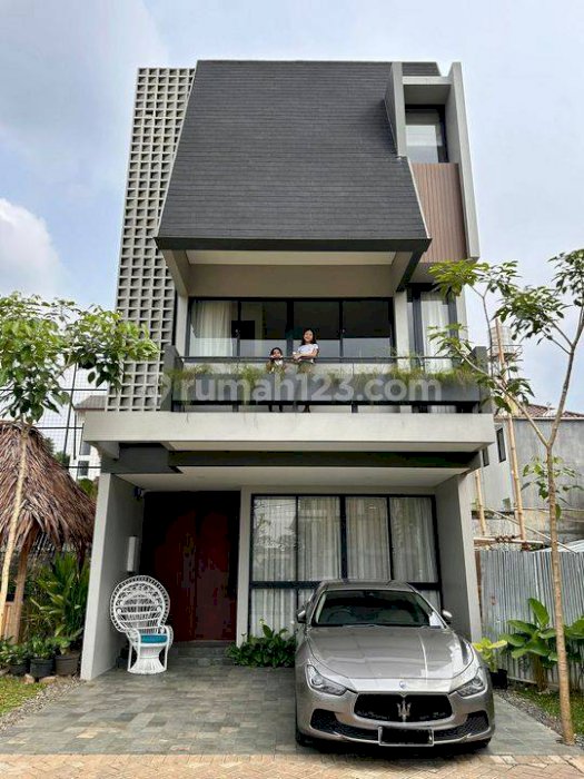 Rumah Baru Dalam Town House Cantik Dan Modern di Ragunan Cilandak