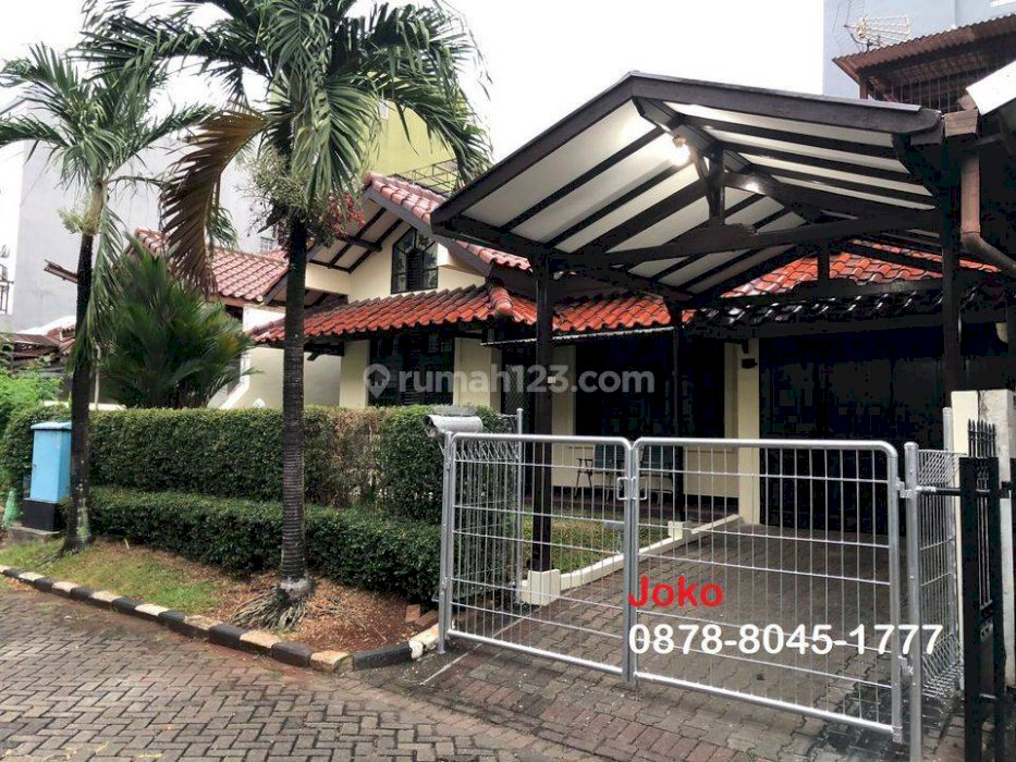 Rumah Cantik di Komplek Taman Alfa Indah, Joglo Kembangan, Jakbar