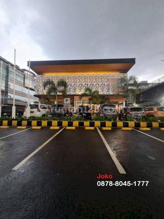 Gedung Resto Cepat Saji Megah di Kemang Timur Raya, Kemang