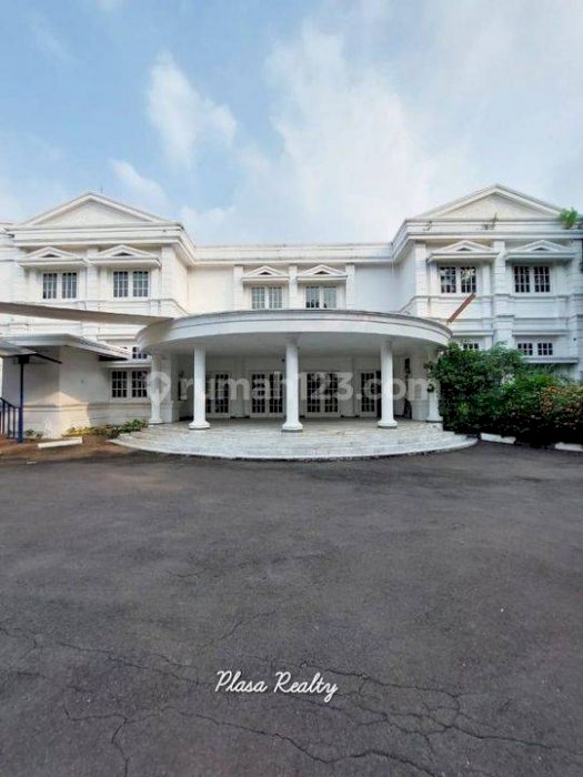 Gedung Ex Pendidikan Internasional di Kemang Timur, Kemang, Jakarta