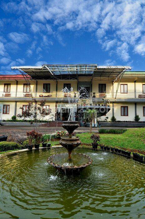Hotel Megah 62 Kamar Tidur di Cisarua di Cisarua-Puncak, Bogor