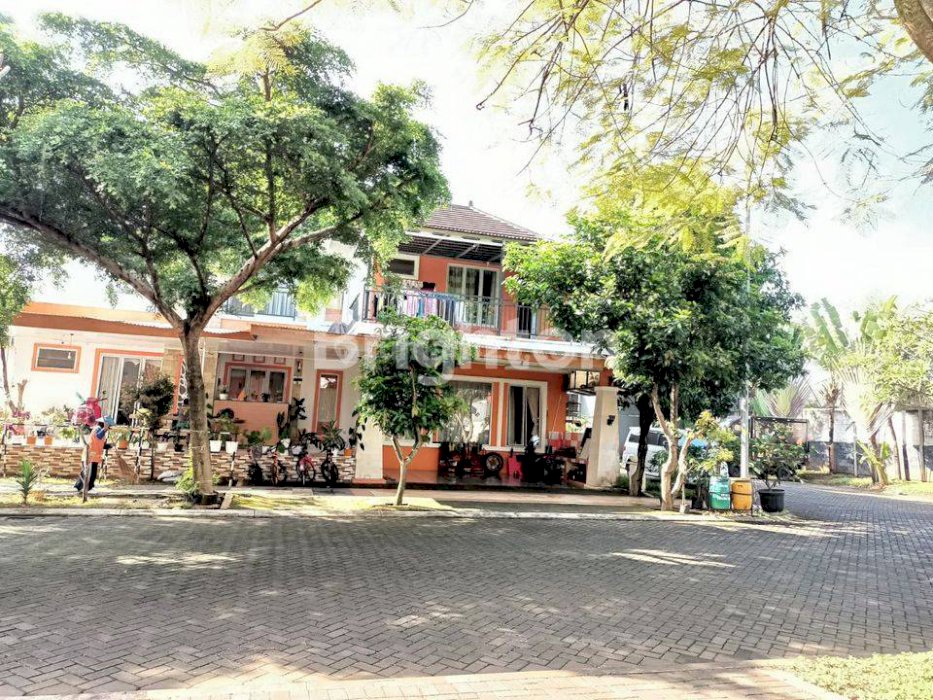 RUMAH HOOK SIAP HUNI 2 LANTAI DI BERANDA BALI BSB SEMARANG