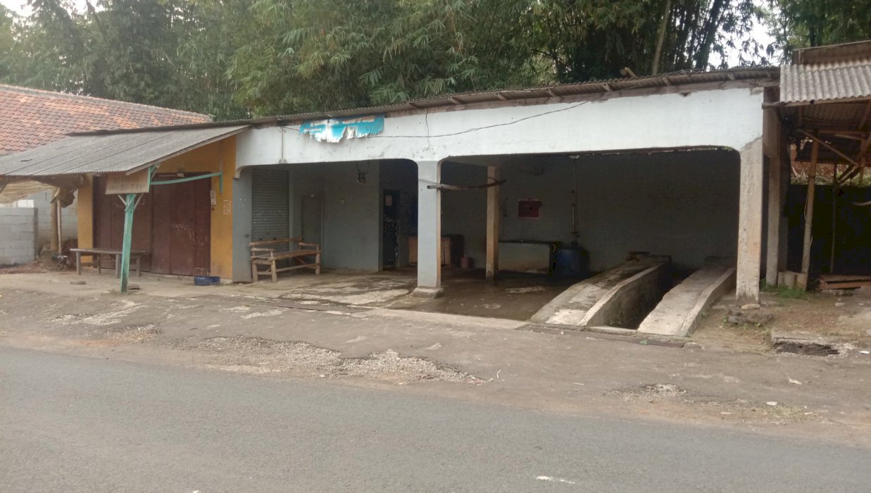 Tanah dan bangunan.untuk usaha