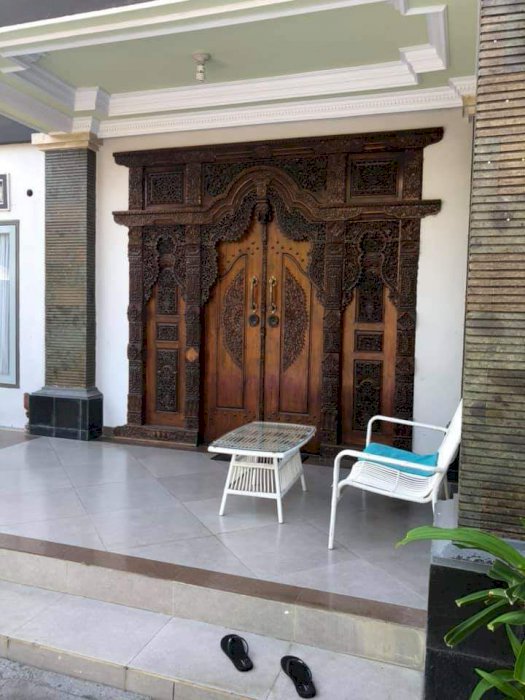 DIJUAL RUMAH 2 LANTAI, SESETAN DENPASAR BALI