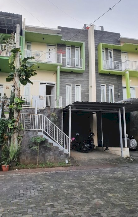 DIJUAL RUMAH DI KOMPLEK GRAHA PADASUKA, BANDUNG JAWA BARAT