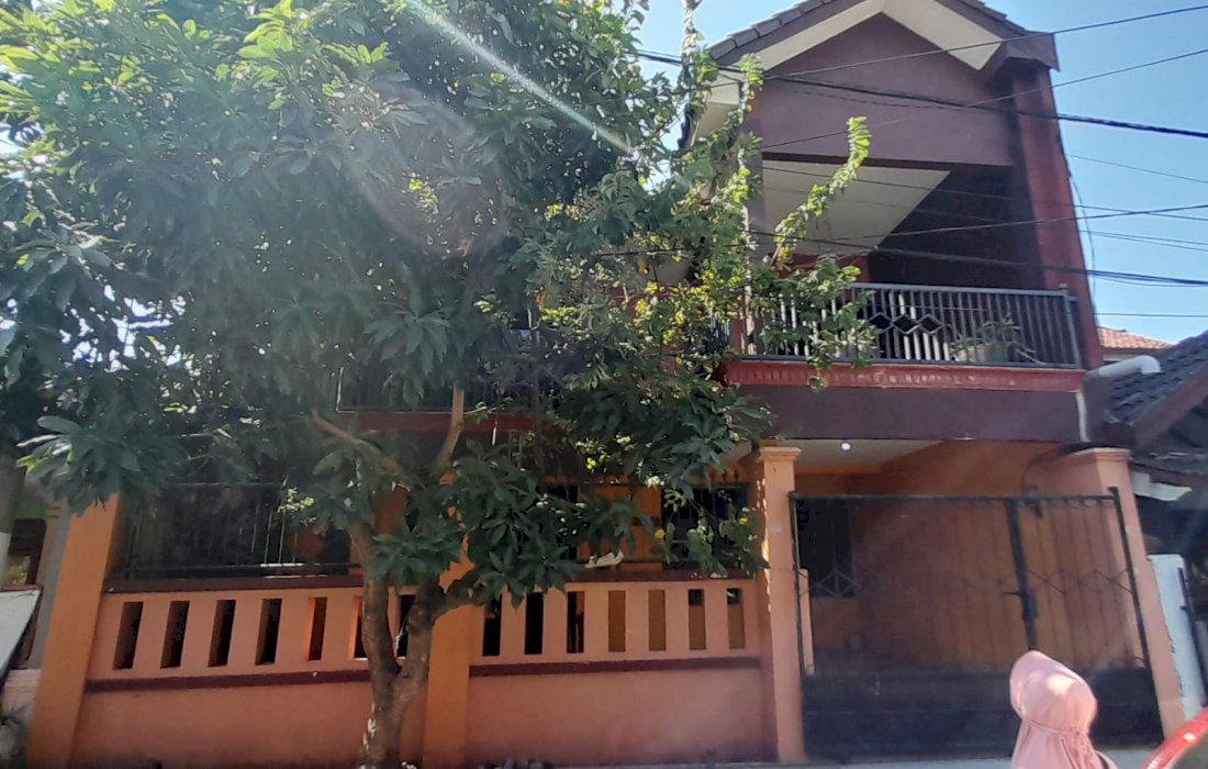 Di Jual Rumah 2 Lantai Lokasi Strategis Di Tengah Kota Sidoarjo