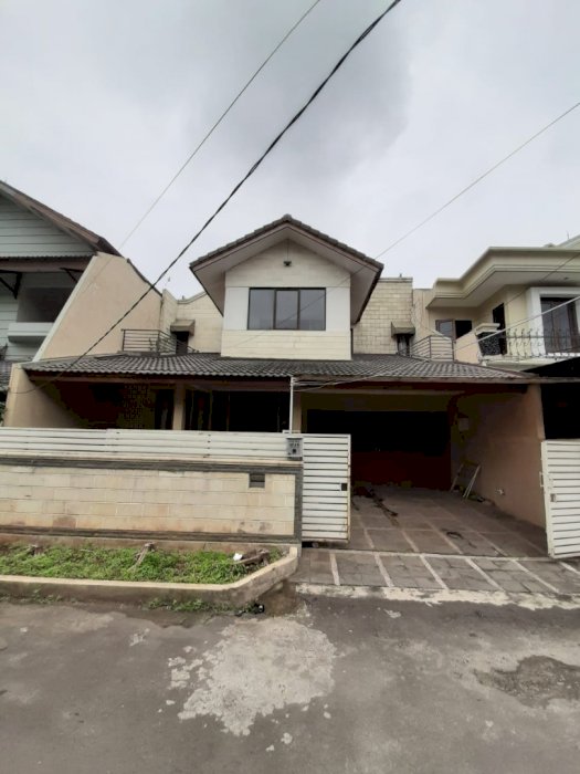 DI JUAL RUMAH DI DALAM KOMPLEK DI JATIPADANG PASAR MINGGU
