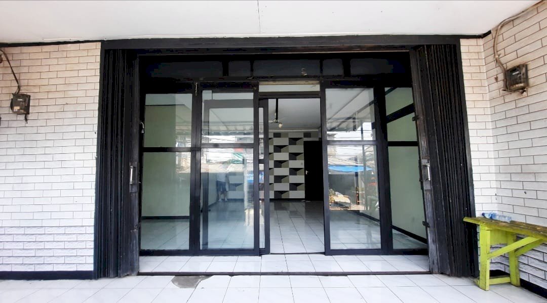 DI SEWAKAN KIOS MURAH SDI PINGGIR JALAN LENTENG AGUNG JAGAKARSA