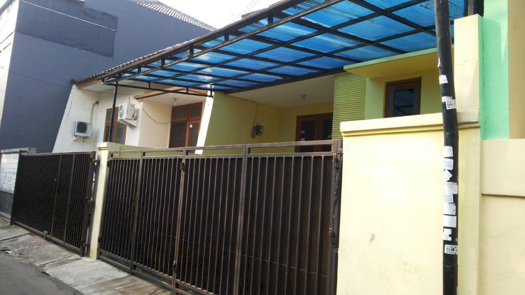 Dijual rumah siap huni lokasi strategis di Tanjung Duren Selatan