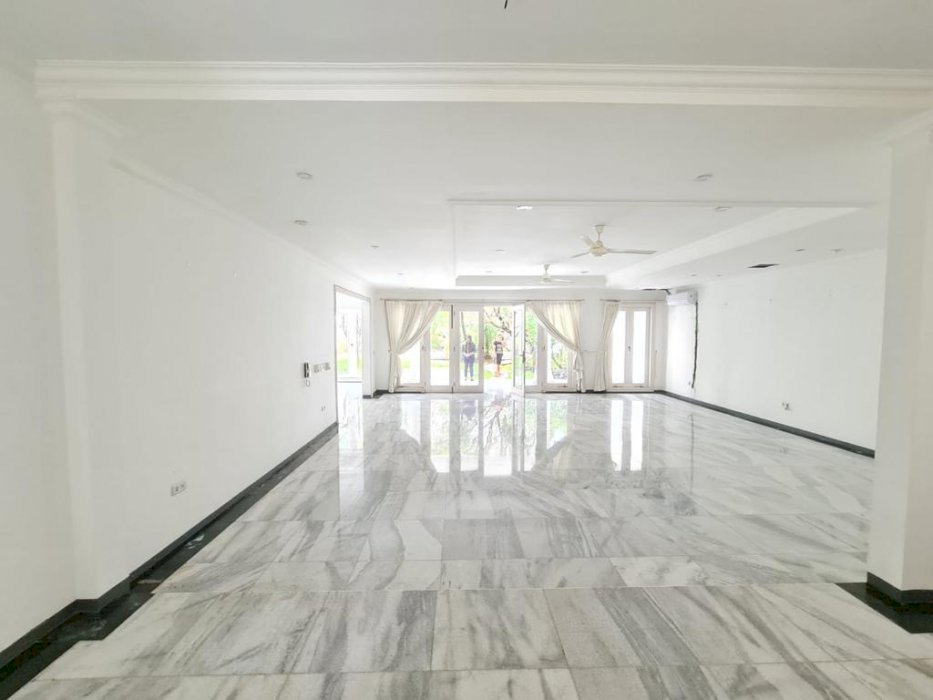 For Rent Beautiful house in the Kemang area, south Jakarta