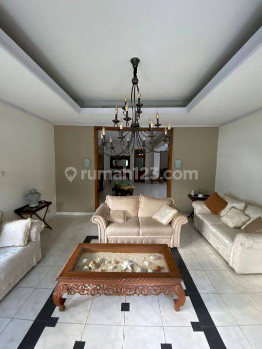 Disewakan Rumah Asri dan nyaman di area Cipete Jakarta Selatan