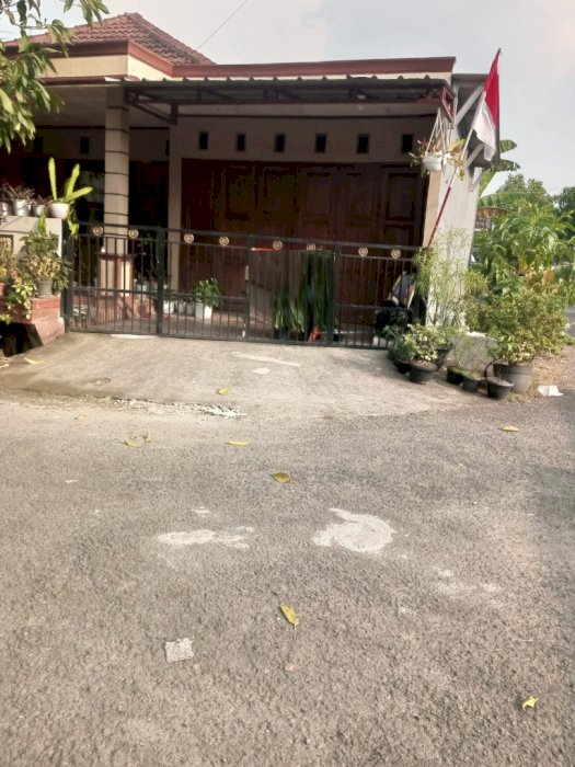 Di jual rumah Scond siap huni