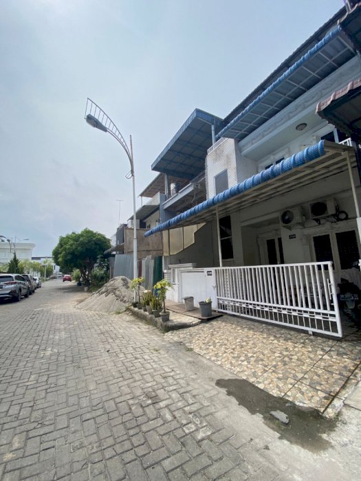Rumah di Kompleks Mutiara Residence